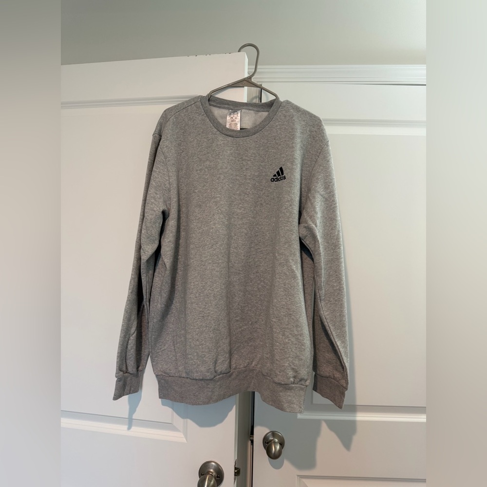 Adidas Men's Essentials Fleece Feel Cozy Sweatshirt Light Gray